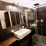 Stylish Premium In Center *
