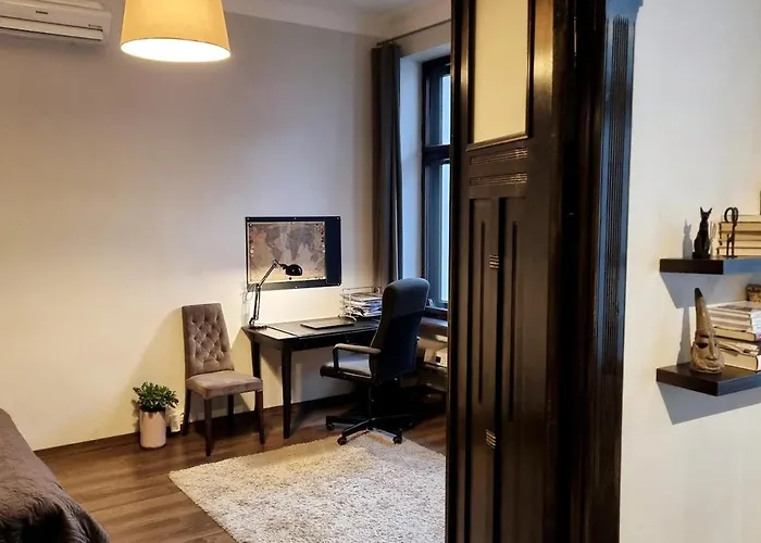 Stylish Premium In Center