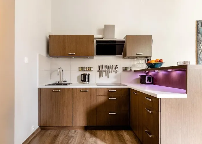 Stylish Premium In Center *