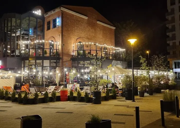 Stylish Premium In Center