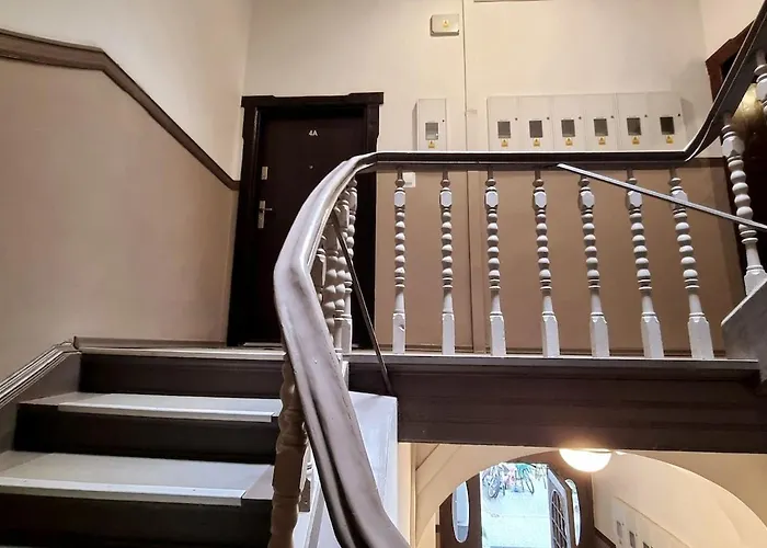 Stylish Premium In Center דירה *