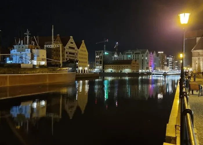 Stylish Premium In Center *